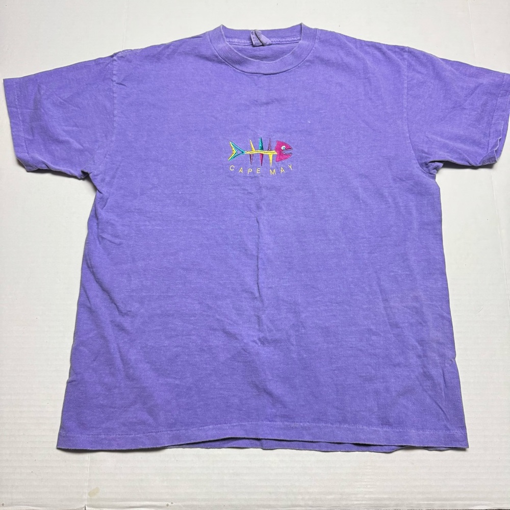 Vintage Oneita Cape May, NJ Embroidered Skeleton Fish/Fish Bone T-shirt Size: L